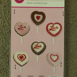 Wilton - Hearts Lollipop Candy Mold - Valentines Lollipop Candy Molds Kit ***Free Shipping***