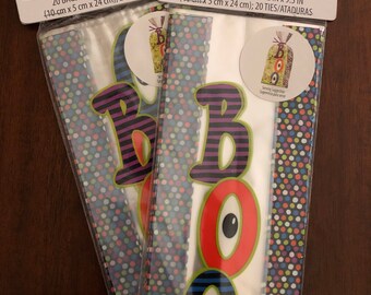 Wilton - 2 Pack 20 Halloween Boo Treat Bags and Twist Ties ***Free Shipping***