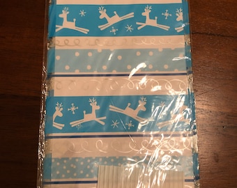 Printed - 20 pcs. Cello Treat Sacks Reindeer and Snowflakes ***Free Shipping***