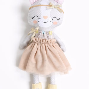 Gevulde Kat Pop Kleding voor Poppen Doek Doll Baby Shower Gift Rag Doll Toy Animal Doll Dress up Doll Kitty Pluche Heirloom Doll Soft Doll afbeelding 2