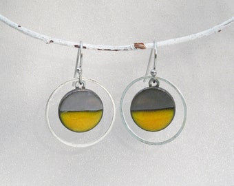 Circle ceramic earrings yellow and silver, surgical steel hooks, minimalist earrings handmade in France.