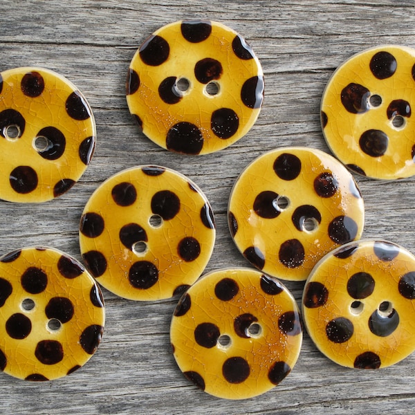 3 boutons fait main en céramique, 28 mm boutons jaune miel et pois noir, couture, tricot.