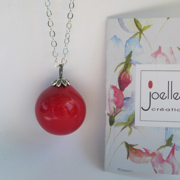 Collier AROMATHERAPIE, pendentif diffuseur d'huile essentielle, perle rouge fait main en céramique.