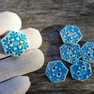 Boutons géométriques en céramique, Set de six boutons hexagones bleu turquoise, boutons à coudre fait main en porcelaine. image 5