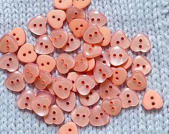 Boutons bébé roses en forme de coeur - 10 mm 4/8 po., - lot de 10, motif coeurs