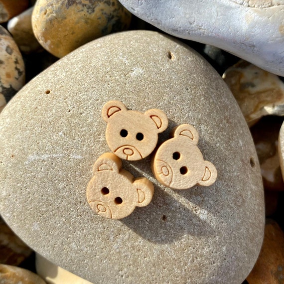 Teddy Bear wooden buttons - 2 holes - 13mm or 18mm, 1/2 inch or 6/8 inch, Sustainable, Natural Buttons,  Pack of 20