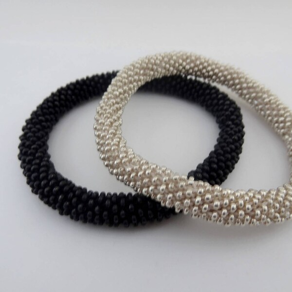 Nepal Roll On Bracelet / Silver Black Crocheted Beaded Bracelet / Seed Beads Bangle / Beaded Crochet Bangle / Crochet Rope Bracelet