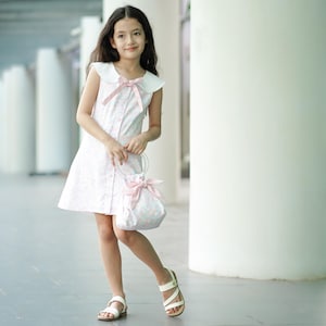 Dulcie Girls Sewing Pattern & Tutorial PDF Size 2T - 9/10