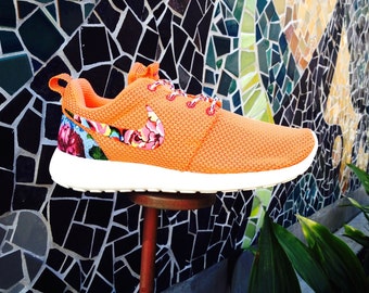 Custom Pink Flamingo Roshe from Artsysole45 on Etsy | nike Custom Pink Flamingo Roshe from Artsysole45 on Etsy | nike