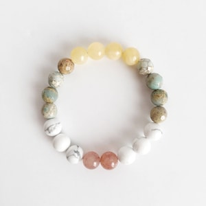 Mix de Energias Equilibradora - Pulseira de Jaspe Aqua Terra, Muscovita, Howlita Branca e Calcita Amarela | Pulseira de Cura | Pulseira de Intenção