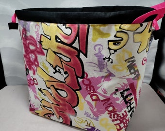 Graffiti MOP Bag: Multicolor Organizer Project Bag. Large bag for projects with multiple colors, with wriststrap, drawtape and zipped pocket