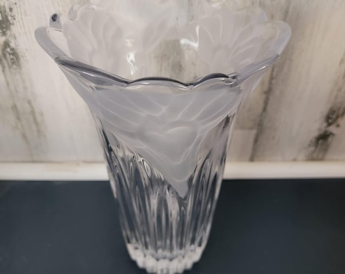 Mikasa Studio Nova 10 Fluted Crystal Vase with Embossed Tulip Pattern