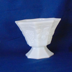 Milk Glass Harvest Grape Candy Dish-no lid