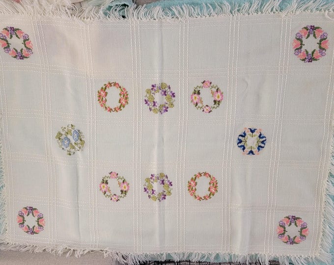 Wreath Themed Lap Throw