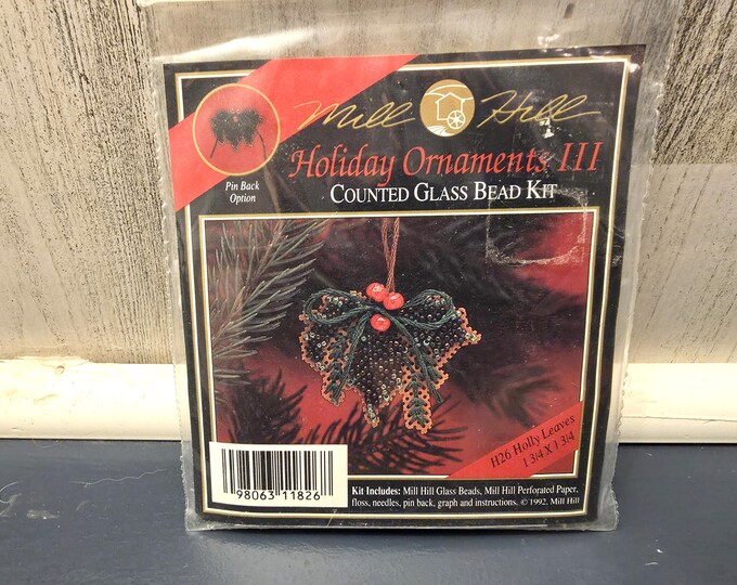Mill Hill Holly Leaves Counted Glass Bead Kit