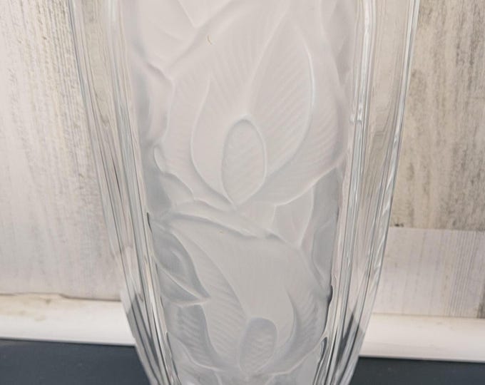 Hoya Crystal Vase: Embossed Lily Pattern, Hexagon Shape