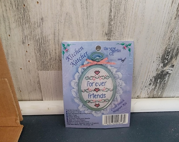New Berlin Kitchen Katcher Forever Friends Cross Stitch Magnet Kit
