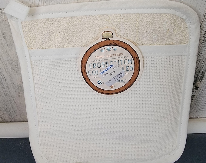 Charles Craft White Potholder