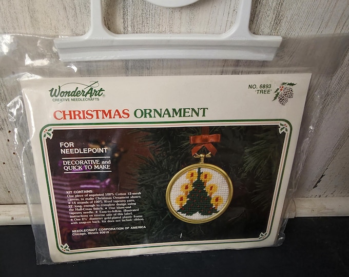 WonderArt Christmas Ornament No 6893 Tree