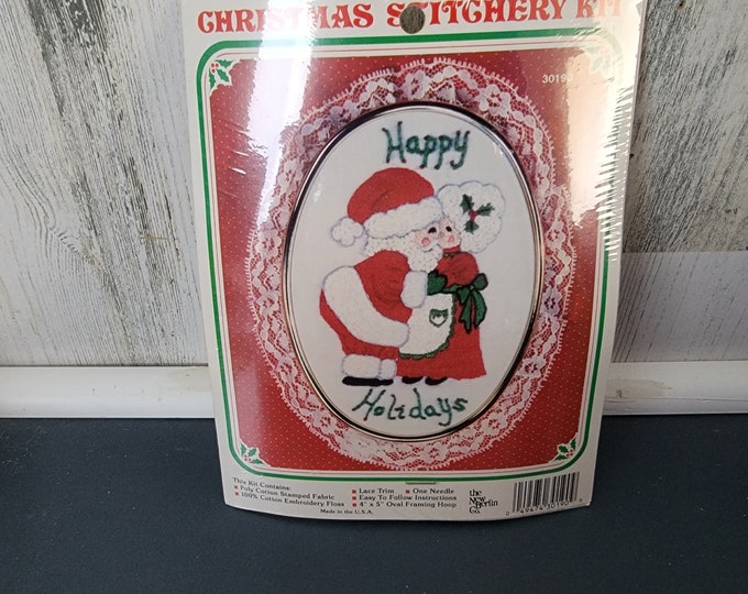 Happy Holidays Christmas Stitchery Kit by New Berlin