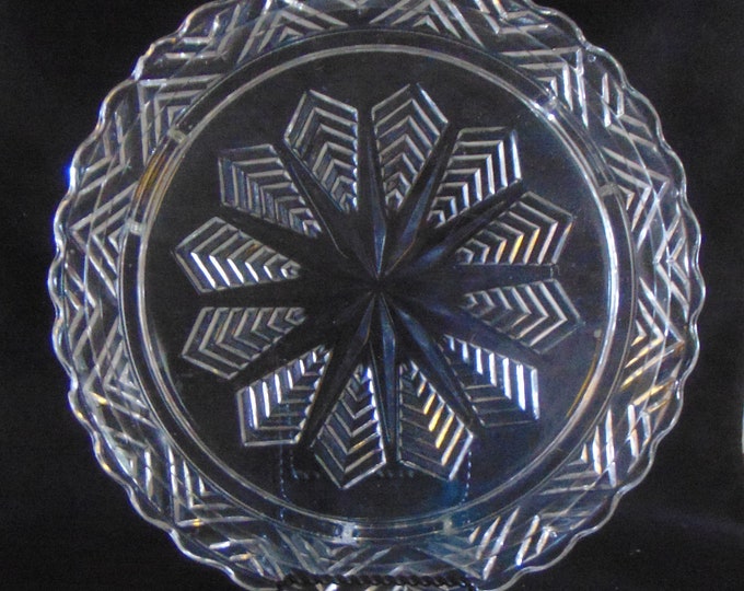 Federal Glass 3 Legged Glass Cake Plate