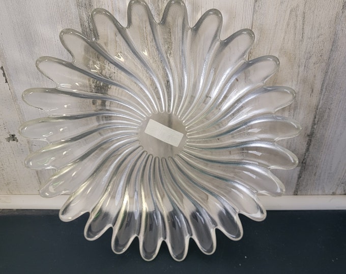 Stunning Studio Nova Solaris Serving Platter