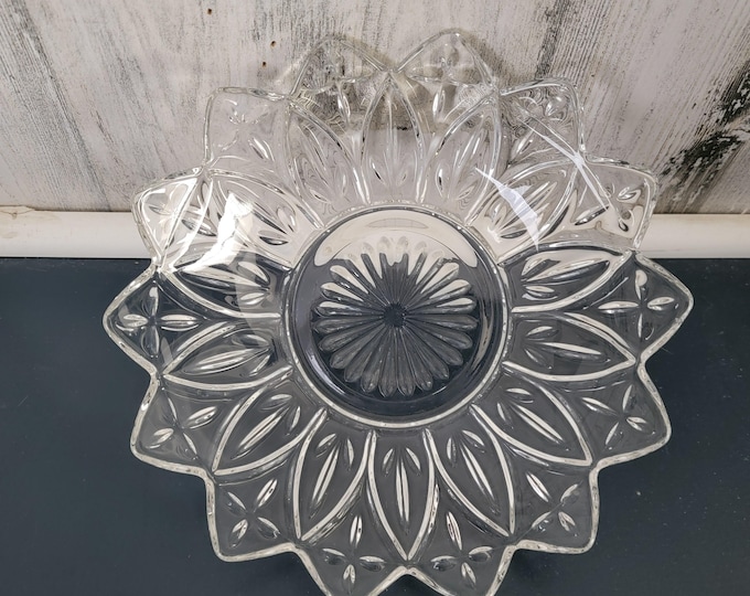 Federal Glass Sunflower Serving Bowl