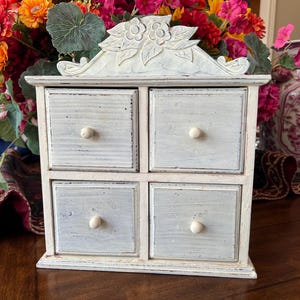 Armario para especias blanqueado, estilo boticario, decoración rústica