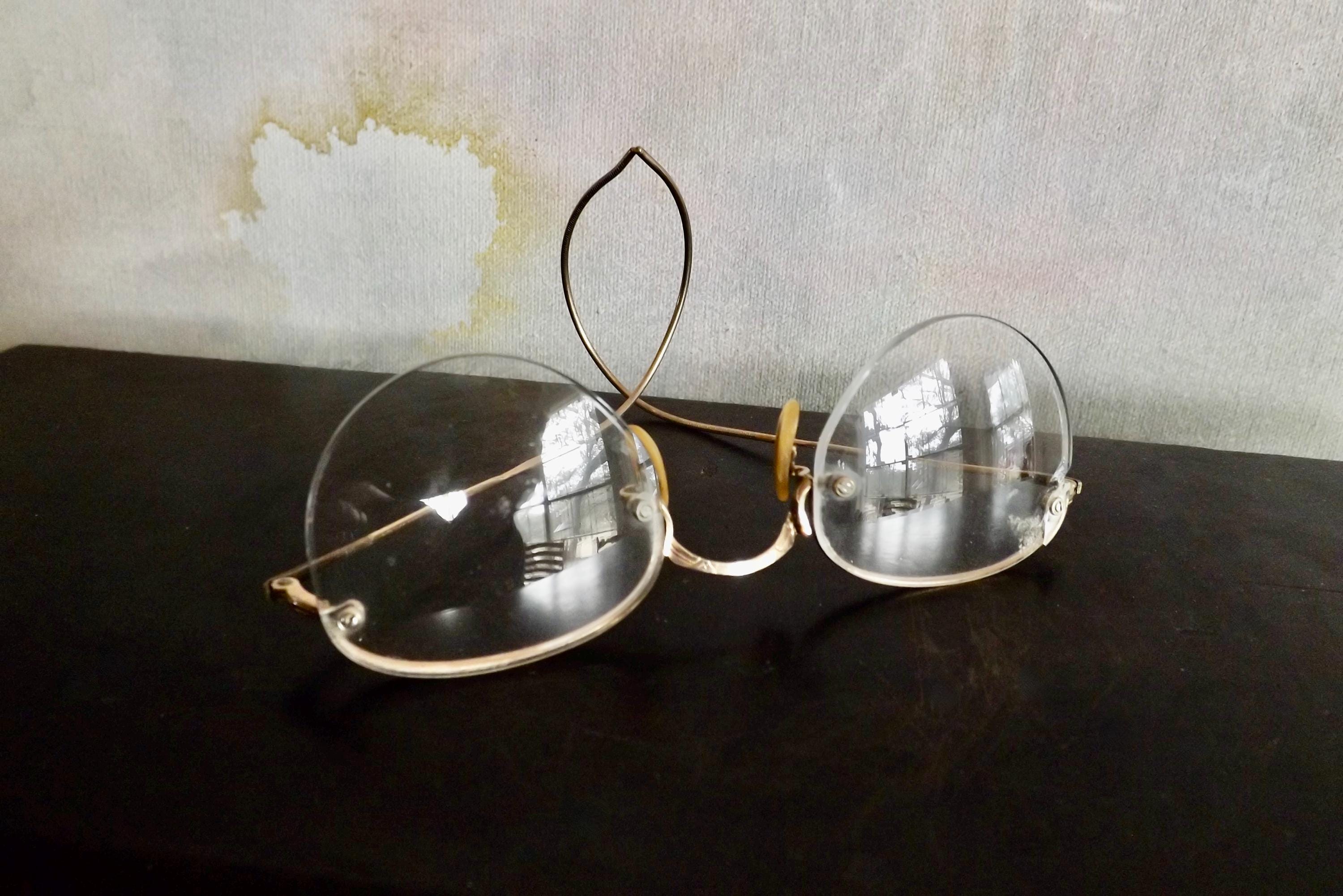 Antique Shuron  Wire Rimmed Eyeglasses 12 K GF Wire Frame & Hard Case Optometrist Attic - SHURON GOLD WIRE RIM RIMWAY VINTAGE  main image 3