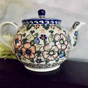 Short And Stout One Of A Kind Teapot Made In Wiza Poland By Unikat Signed By Artist 4 Cup Floral Design