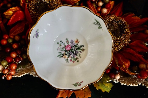 Vintage Porcelain Trinket Bowl Delicate Flowers R… - image 2