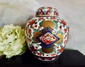 Vintage Japanese Hand Painted Gold Imari Floral Motif Ginger Jar With Lid Blue Green Red_Classic Red And Cobalt Blue Gold Imari Pattern Jar