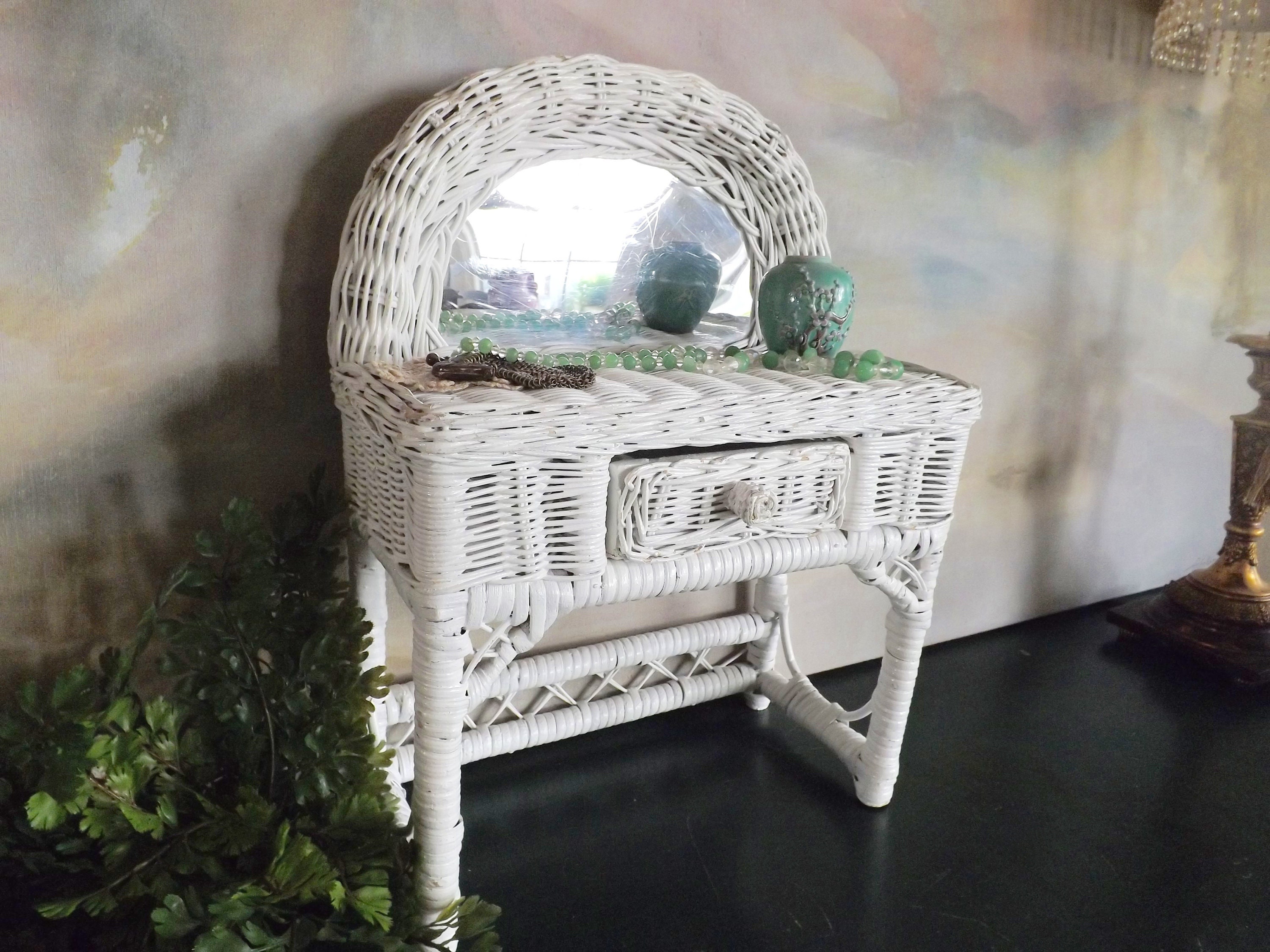 White wicker dressing table deals