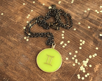 Gemini Zodiac Sign Glow Necklace