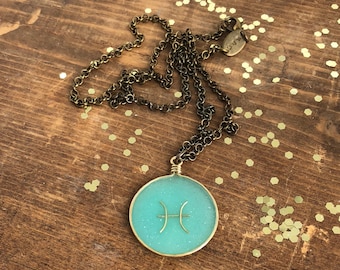 Pisces Zodiac Sign Glow Necklace