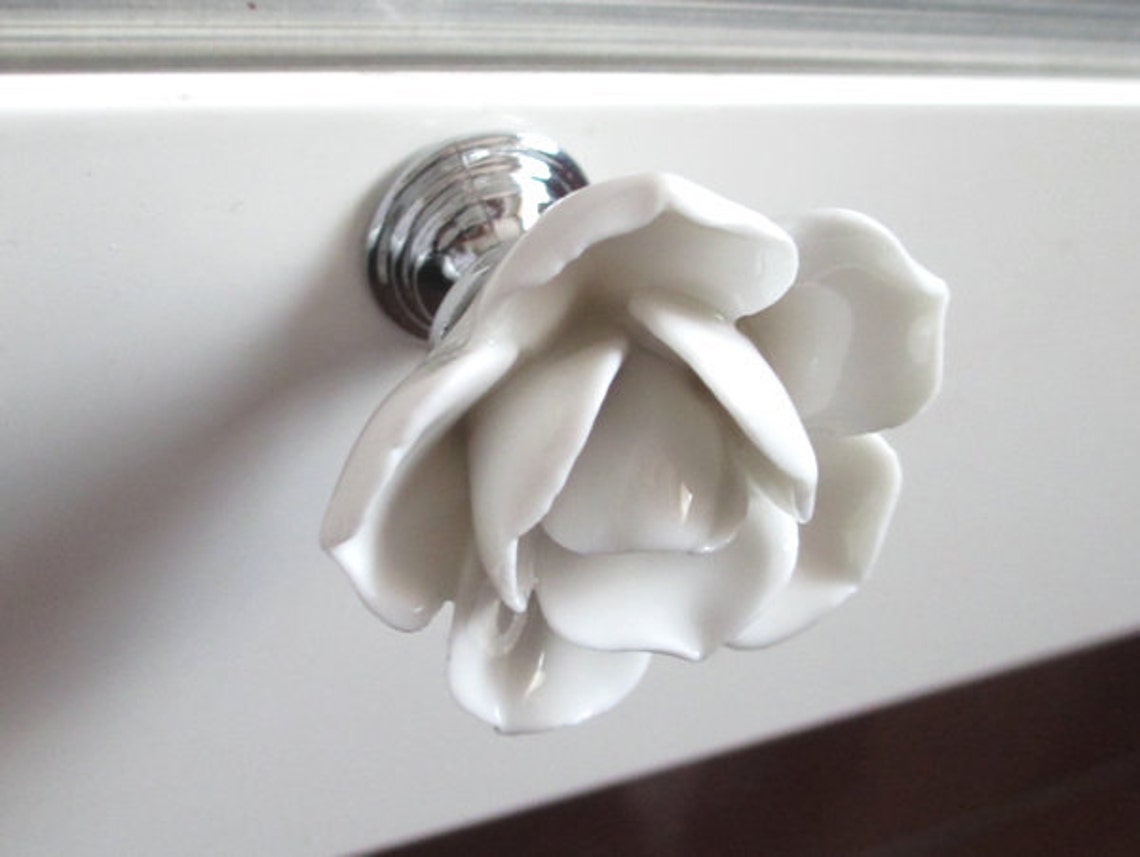 White Dresser Knobs Drawer Knobs Pull Handles / Kitchen Etsy