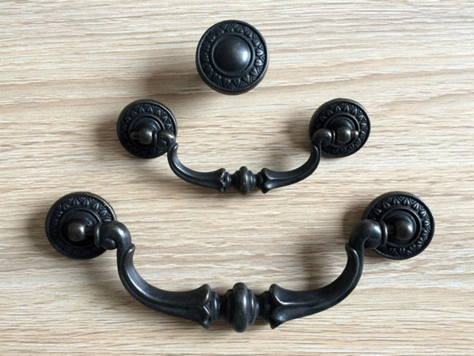 Пул дроп. Ручки для кухни латунь. Пул дроп. Ledeme 13c l1310c бронза. Держатель для бумаги кабинетный бронза латунь.