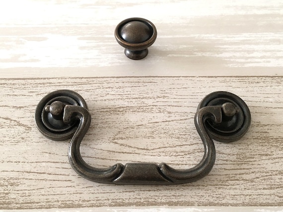 Antique Brass One Bail Dresser Drawer Handle Victorian Pull Vanity Cabinet Decor Antique Brass One Bail Dresser Drawer Handle Victorian Pull Vanity Cabinet Decor