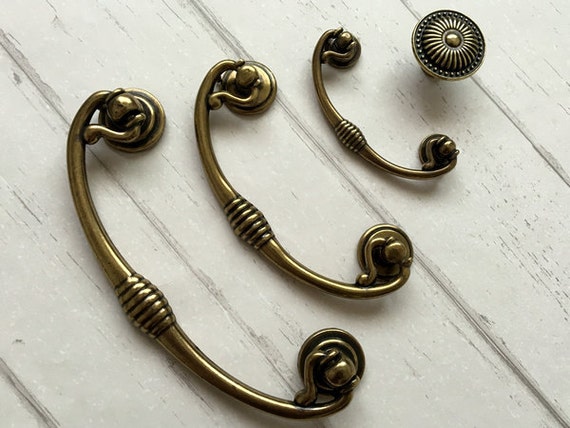 64 96 128 mm Hängegriff Möbel Schrank Griffe Schubladen Griff Bronze Möbelgriff