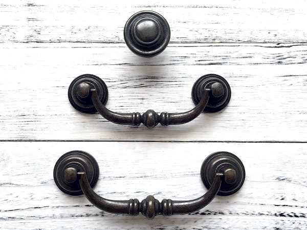 3.5" 4.25" Antique Bronze Drop Bail Drawer Handles Cabinet Pulls Vintage Style 3.5" 4.25" Antique Bronze Drop Bail Drawer Handles Cabinet Pulls Vintage Style
