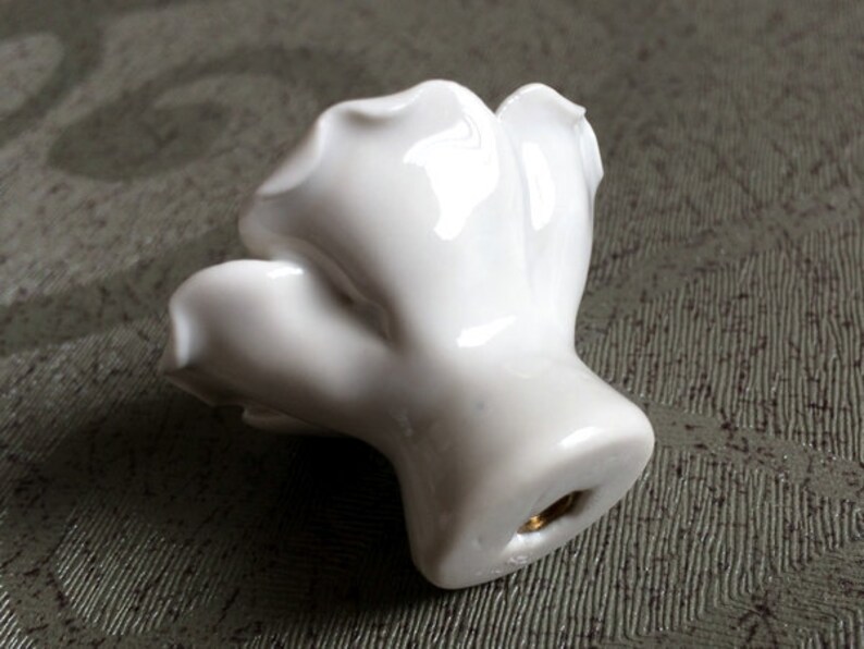 White Dresser Knobs Drawer Knobs Pull Handles / Kitchen Etsy