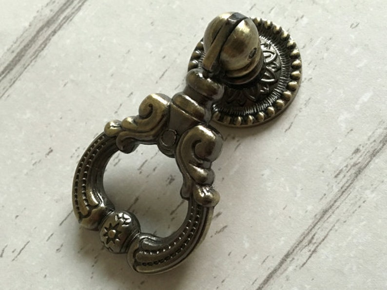 Vintage Style Dresser Pull Knobs Drawer Knob Pulls Handles Drop Pull Antique Bronze Kitchen Cabinet Pulls Knobs Handle Decorative Hardware