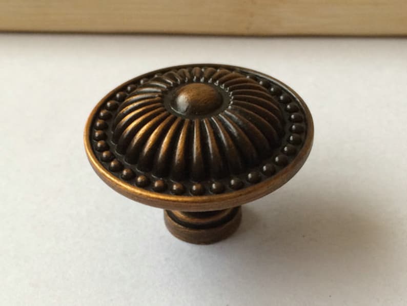 2.5 3.75 5 Dresser Pulls Drawer Pull Handles Antique Brass Kitchen Cabinet Handles Pulls Knobs Door Handle Vintage Hardware 64 96 128 mm