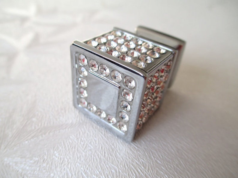 rhinestone knobs for dressers