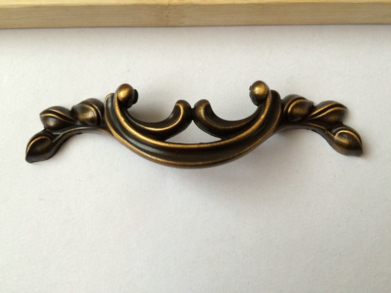 2.5 3.75 5 Dresser Pulls Drawer Pull Handles Antique Brass Kitchen Cabinet Handles Pulls Knobs Door Handle Vintage Hardware 64 96 128 mm