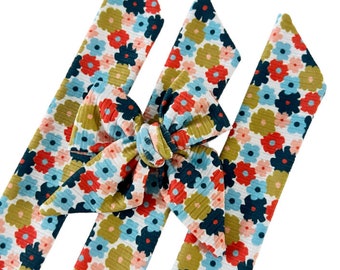 Set of 3 - Bow Strips - 3-4" Bows - Retro Flowers - DIY Bows - Hand Tied Bow - Pre Tied Bow  - Tying Bow - Ribbed Knit Fabric Strips