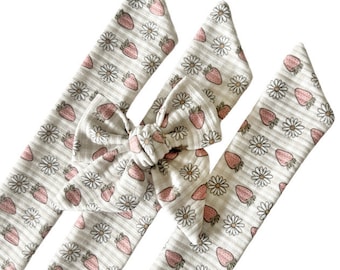 Set of 3 - Bow Strips - 3-4" Bows - Strawberry and Daisy  Gingham- DIY Bows  - Hand Tied - Pre Tied Bow  - Tying Bow - Ribbed Knit Strips