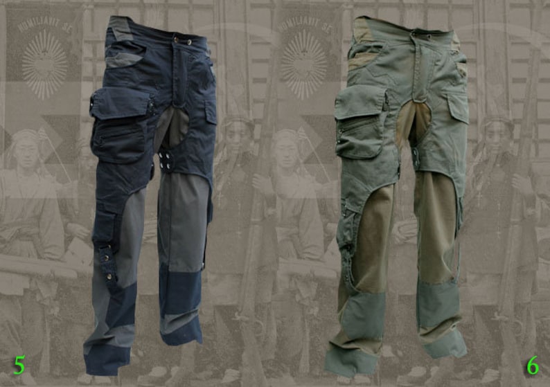 Pu&ograve; includere: Due paia di pantaloni cargo blu e verdi con pi&ugrave; tasche e cinturini. I pantaloni sono realizzati in un tessuto resistente e hanno un design unico.
