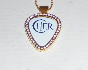 Cher Concert Guitar Pick Pendant Diva Sonny Time Love Tour Folk Pop Rock Record Concert Guitar Pick Rhinestone Pendant Chain Necklace Song