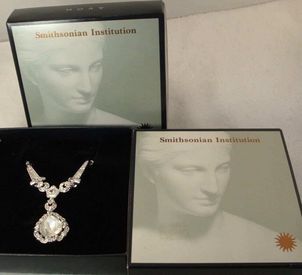 Marie antoinette shop jewelry smithsonian
